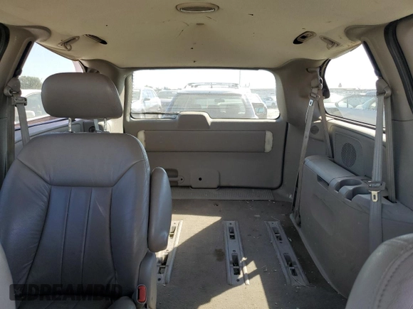 2001 Chrysler Town & Country LXi with VIN 2C8GT54L31R100381, listed as a Copart auction lot 72474224 with 246,308 mi miles and Salvage Title. Bid and sale history available at DreamBid. Image 10.
