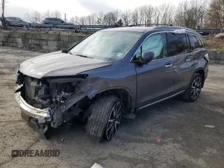 2020 Honda Pilot Touring 8-Passenger with VIN 5FNYF6H94LB024685, listed as a Copart auction lot 50657715 with 43,302 mi miles and Salvage Title. Bid and sale history available at carsss.com. Image 1.