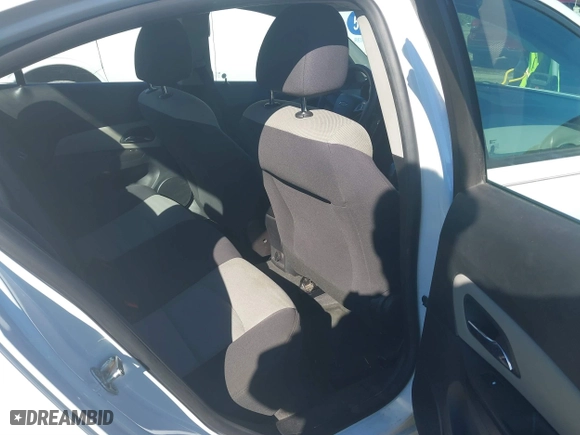 2015 Chevrolet Cruze LS with VIN 1G1PA5SG7F7125315, listed as a IAAI auction lot 40490838 with 131,127 mi miles. Bid and sale history available at carsss.com. Image 8.