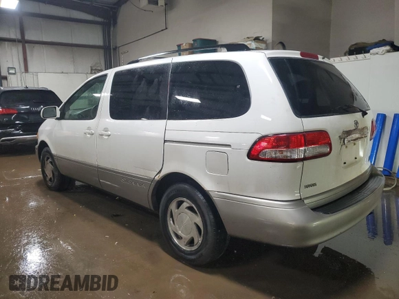 2002 Toyota Sienna LE with VIN 4T3ZF13C22U486259, listed as a Copart auction lot 48804725 with 175,497 mi miles and Salvage Title. Bid and sale history available at carsss.com. Image 2.