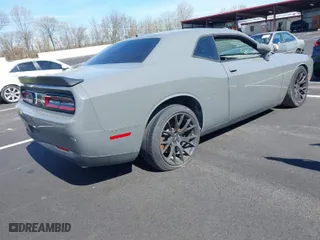2019 Dodge Challenger R/T Scat Pack with VIN 2C3CDZFJ9KH638126, listed as a IAAI auction lot 41828347 with 85,585 mi miles. Bid and sale history available at carsss.com. Image 4.