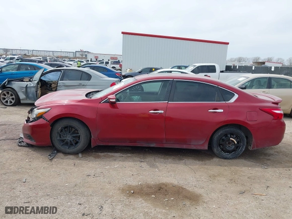 2016 Nissan Altima 2.5 SL with VIN 1N4AL3AP2GC208582, listed as a IAAI auction lot 41786124 with 122,329 mi miles. Bid and sale history available at carsss.com. Image 14.