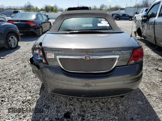2005 Chrysler Sebring Touring z VIN 1C3EL55R45N685555, wystawiony jako Copart lot #53227955 z przebiegiem 95 492 mil mil oraz Szkoda całkowita • Salvage title. Historia ofert i sprzedaży dostępna na DreamBid. Obrazek 6.