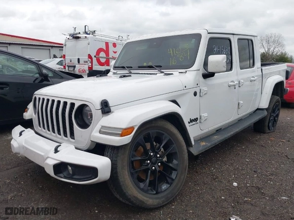 2022 Jeep Gladiator Overland with VIN 1C6HJTFG7NL105864, listed as a IAAI auction lot 41031684 with 56,088 mi miles. Bid and sale history available at carsss.com. Image 2.