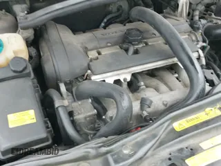2005 Volvo S60 с VIN YV1RH592452475870, выставлен на аукционе IAAI как лот 42082002 с пробегом 226 918 миль миль и . История ставок и продаж доступна на DreamBid. Изображение 19.