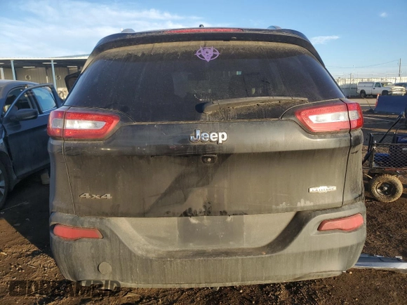 2015 Jeep Cherokee Latitude with VIN 1C4PJMCB8FW734732, listed as a Copart auction lot 43837355 with 132,097 mi miles and Salvage Title. Bid and sale history available at carsss.com. Image 6.