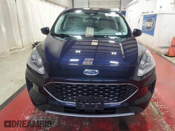 2021 Ford Escape SE z VIN 1FMCU0G6XMUA67758, wystawiony jako Copart lot #58309095 z przebiegiem 122 563 mil mil oraz Czysty tytuł • Clean title. Historia ofert i sprzedaży dostępna na DreamBid. Obrazek 5.