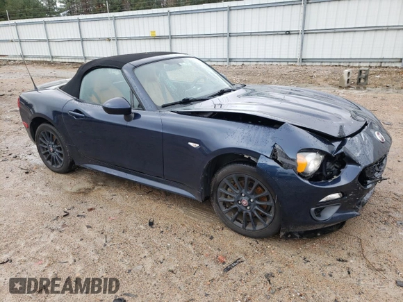 2018 FIAT 124 Spider Abarth z VIN JC1NFAEK7J0136872, wystawiony jako Copart lot #80666394 z przebiegiem 49 041 mil mil oraz Szkoda całkowita • Salvage title. Historia ofert i sprzedaży dostępna na DreamBid. Obrazek 4.