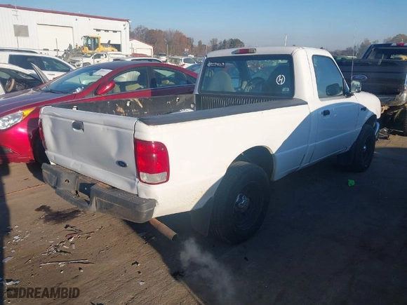 2000 Ford Ranger XL with VIN 1FTYR10C3YPB80375, listed as a IAAI auction lot 41028342 with 165,982 mi miles. Bid and sale history available at carsss.com. Image 4.