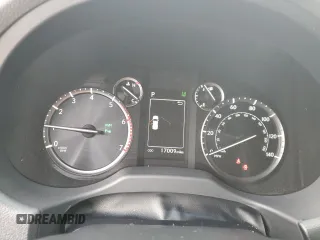 2023 Lexus GX 460 Premium z VIN JTJAM7BX4P5382555, wystawiony jako Copart lot #55081625 z przebiegiem 17 009 mil mil oraz Szkody całkowita. Historia ofert i sprzedaży dostępna na DreamBid. Obrazek 9.