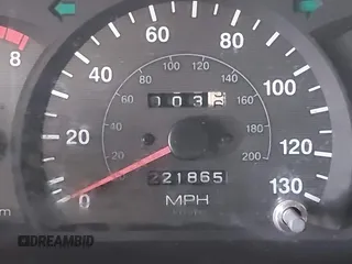 2000 Hyundai Accent с VIN KMHCG35G4YU024317, выставлен на аукционе IAAI как лот 41848880 с пробегом Не указан миль и . История ставок и продаж доступна на DreamBid. Изображение 16.