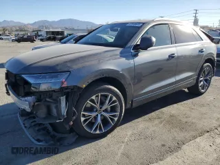 2023 Audi Q8 Premium Plus z VIN WA1EVBF12PD045117, wystawiony jako Copart lot #82049644 z przebiegiem Nie podano mil oraz Szkoda całkowita • Salvage title. Historia ofert i sprzedaży dostępna na DreamBid. Obrazek 1.
