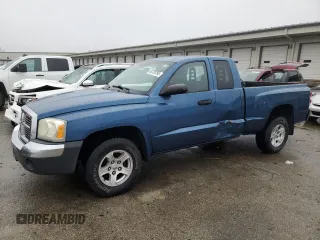 2005 Dodge Dakota SLT with VIN 1D7HE42K85S149686, listed as a Copart auction lot 44720795 with 113,369 mi miles and Salvage Title. Bid and sale history available at carsss.com. Image 1.