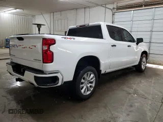 2019 Chevrolet Silverado 1500 Custom with VIN 1GCUYBEF5KZ357871, listed as a Copart auction lot 77817094 with 74,718 mi miles and Salvage Title. Bid and sale history available at DreamBid. Image 3.