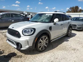 2022 MINI Countryman Cooper S z VIN WMZ53BR06N3P01174, wystawiony jako Copart lot #75242424 z przebiegiem Nie podano mil oraz Nie do naprawy • Non repairable. Historia ofert i sprzedaży dostępna na DreamBid. Obrazek 1.