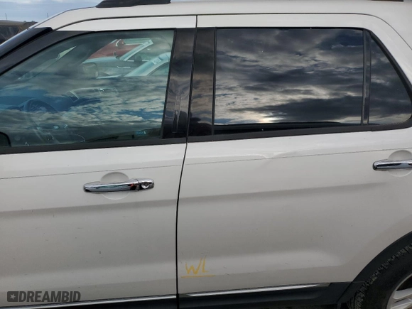 2015 Ford Explorer XLT with VIN 1FM5K7D96FGA31976, listed as a Copart auction lot 73930514 with 63,039 mi miles and Non Repairable. Bid and sale history available at carsss.com. Image 13.