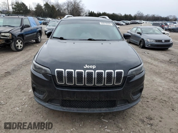 2020 Jeep Cherokee Latitude with VIN 1C4PJLCB7LD581651, listed as a Copart auction lot 42816555 with 100,845 mi miles and Salvage Title. Bid and sale history available at DreamBid. Image 5.