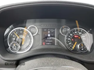2022 Ram 2500 Tradesman with VIN 3C6UR5HJ0NG204048, listed as a Copart auction lot 48536625 with 42,887 mi miles and Salvage title. Bid and sale history available at DreamBid. Image 9.