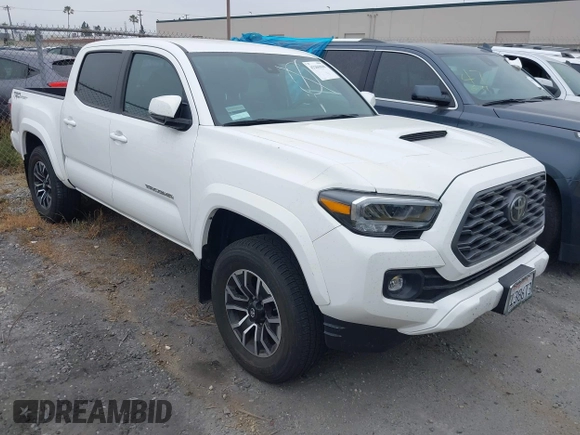 2023 Toyota Tacoma SR5 z VIN 3TMAZ5CNXPM208862, wystawiony jako IAAI lot #42206860 z przebiegiem 11 354 mil mil oraz . Historia ofert i sprzedaży dostępna na DreamBid. Obrazek 1.