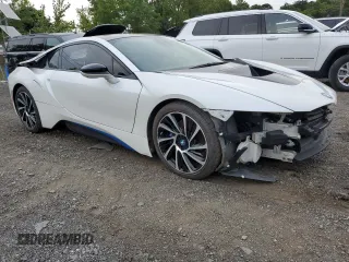 2016 BMW i8 z VIN WBY2Z2C53GV675600, wystawiony jako Copart lot #69637234 z przebiegiem 26 756 mil mil oraz Czysty tytuł • Clean title. Historia ofert i sprzedaży dostępna na DreamBid. Obrazek 4.