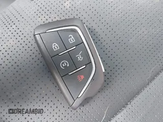 2024 Cadillac LYRIQ z VIN 1GYKPVRL9RZ111390, wystawiony jako IAAI lot #41662261 z przebiegiem 21 184 mil mil oraz . Historia ofert i sprzedaży dostępna na DreamBid. Obrazek 11.