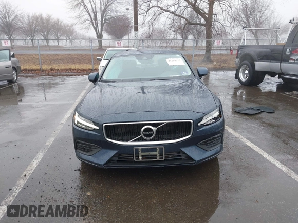 2019 Volvo S60 Momentum with VIN 7JRA22TK2KG013593, listed as a IAAI auction lot 41560933 with 49,619 mi miles. Bid and sale history available at carsss.com. Image 12.