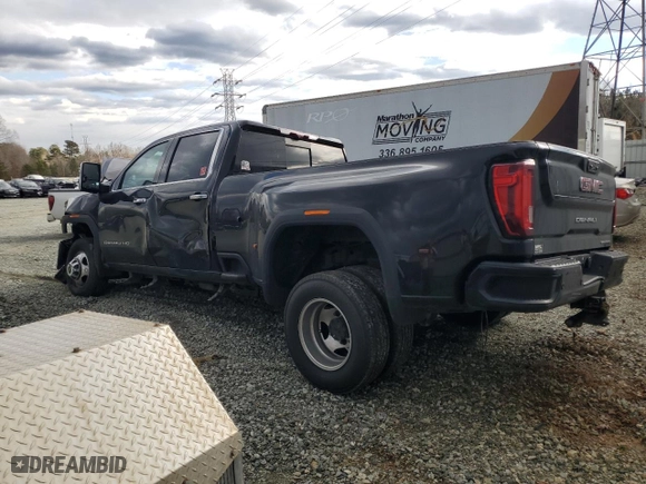 2022 GMC Sierra 3500HD Denali with VIN 1GT49WEY5NF300792, listed as a Copart auction lot 86604054 with 0 mi miles and Salvage Title. Bid and sale history available at carsss.com. Image 2.