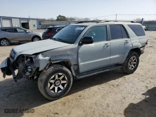 2004 Toyota 4Runner SR5 with VIN JTEZU14R248009876, listed as a Copart auction lot 43579675 with 215,995 mi miles and Clean Title. Bid and sale history available at carsss.com. Image 1.