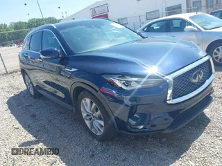 2022 Infiniti QX50 Luxe z VIN 3PCAJ5BA9NF108288, wystawiony jako IAAI lot #42646497 z przebiegiem 65 145 mil mil oraz . Historia ofert i sprzedaży dostępna na DreamBid. Obrazek 1.