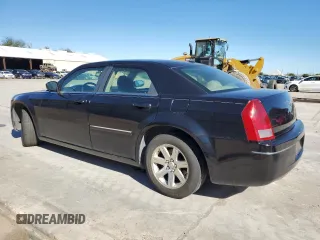 2007 Chrysler 300 Signature with VIN 2C3KA53G57H635155, listed as a Copart auction lot 84805504 with 182,661 mi miles and Clean Title. Bid and sale history available at carsss.com. Image 2.