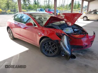 2019 Tesla Model 3 Mid Range z VIN 5YJ3E1EA7KF299156, wystawiony jako IAAI lot #42354206 z przebiegiem 45 417 mil mil oraz . Historia ofert i sprzedaży dostępna na DreamBid. Obrazek 1.