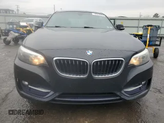 2017 BMW 2 Series 230i xDrive with VIN WBA2H9C52HV641899, listed as a Copart auction lot 47070475 with 160,767 mi miles and Clean Title. Bid and sale history available at carsss.com. Image 5.