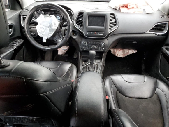 2021 Jeep Cherokee Latitude Plus with VIN 1C4PJLLB8MD112568, listed as a Copart auction lot 53832485 with 128,186 mi miles and Salvage title. Bid and sale history available at DreamBid. Image 8.