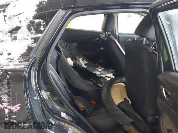 2016 Mazda CX-3 Grand Touring with VIN JM1DKFD71G0132801, listed as a IAAI auction lot 41573276 with 90,000 mi miles. Bid and sale history available at carsss.com. Image 8.