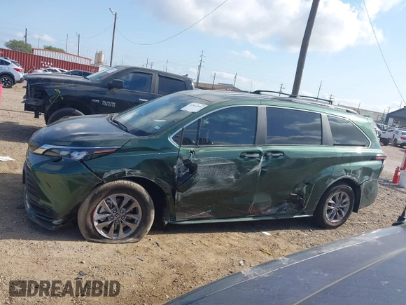 2025 Toyota Sienna LE z VIN 5TDKRKEC2SS233830, wystawiony jako IAAI lot #42012062 z przebiegiem 2 451 mil mil oraz . Historia ofert i sprzedaży dostępna na DreamBid. Obrazek 14.