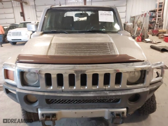 2008 Hummer H3 SUV with VIN 5GTEN13E388134981, listed as a IAAI auction lot 41549808 with 144,369 mi miles. Bid and sale history available at carsss.com. Image 12.