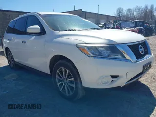 2014 Nissan Pathfinder SV with VIN 5N1AR2MM6EC610666, listed as a IAAI auction lot 41881051 with 158,681 mi miles. Bid and sale history available at carsss.com. Image 1.