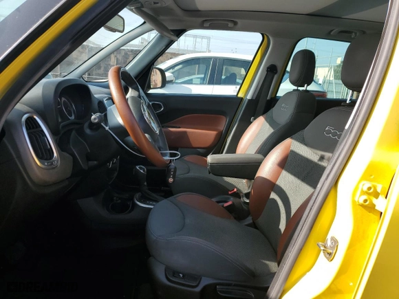 2014 FIAT 500L Trekking with VIN ZFBCFADH2EZ010973, listed as a Copart auction lot 85770304 with 66,861 mi miles and Salvage Title. Bid and sale history available at carsss.com. Image 7.