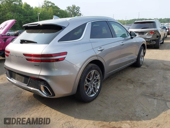 2025 Genesis GV70 2.5T z VIN 5NMMADTB4SH024114, wystawiony jako IAAI lot #42407073 z przebiegiem 11 489 mil mil oraz . Historia ofert i sprzedaży dostępna na DreamBid. Obrazek 4.