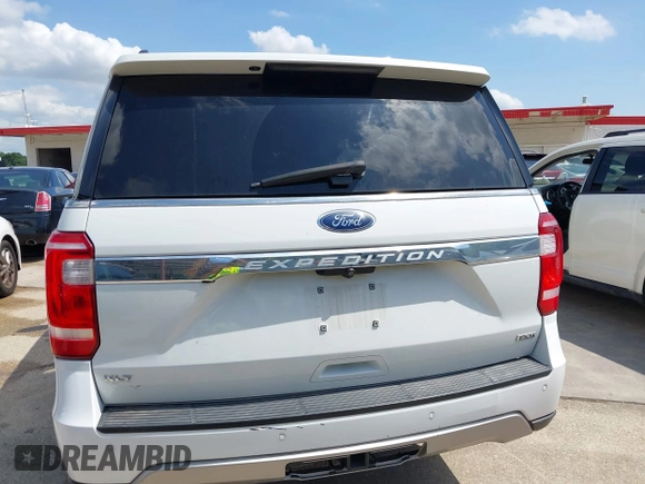 2018 Ford Expedition XLT with VIN 1FMJU1JT3JEA03160, listed as a IAAI auction lot 42288875 with 178,445 mi miles and . Bid and sale history available at DreamBid. Image 16.