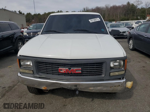 2000 GMC Sierra 1500 with VIN 1GTGC34R9YR154858, listed as a Copart auction lot 49158675 with 183,227 mi miles and Salvage Title. Bid and sale history available at DreamBid. Image 5.