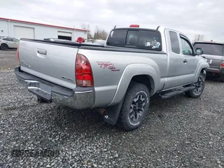 2006 Toyota Tacoma with VIN 5TEUU42N56Z275054, listed as a IAAI auction lot 41835497 with 166,076 mi miles. Bid and sale history available at carsss.com. Image 4.