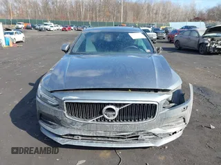 2018 Volvo S90 Momentum with VIN LVY982MK9JP023138, listed as a IAAI auction lot 41662118 with 143,464 mi miles. Bid and sale history available at carsss.com. Image 12.