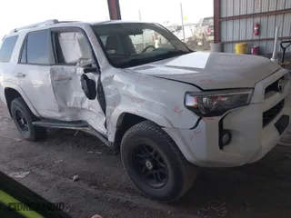 2017 Toyota 4Runner SR5 with VIN JTEBU5JR8H5453445, listed as a IAAI auction lot 41801598 with 90,996 mi miles. Bid and sale history available at carsss.com. Image 1.