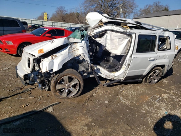 2017 Jeep Patriot High Altitude with VIN 1C4NJRFB4HD172312, listed as a Copart auction lot 89000525 with 0 mi miles and Salvage Title. Bid and sale history available at carsss.com. Image 1.
