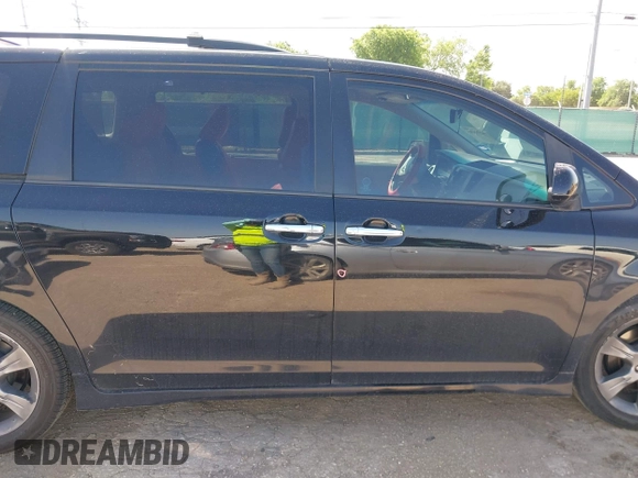 2013 Toyota Sienna SE with VIN 5TDXK3DC9DS359655, listed as a IAAI auction lot 42078705 with 159,101 mi miles and . Bid and sale history available at DreamBid. Image 14.
