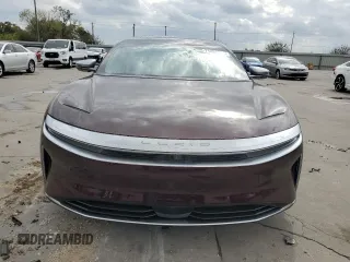 2023 Lucid Air Grand Touring z VIN 50EA1GBA4PA002253, wystawiony jako Copart lot #71451334 z przebiegiem 9758 mil mil oraz Szkody całkowita. Historia ofert i sprzedaży dostępna na DreamBid. Obrazek 5.
