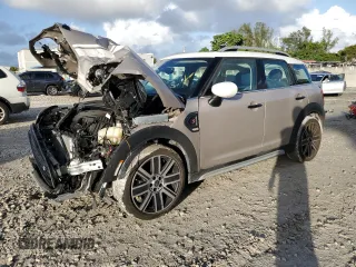 2024 MINI Countryman Cooper S with VIN WMZ53BR03R3R41479, listed as a Copart auction lot 85422814 with 8,453 mi miles and Salvage Title. Bid and sale history available at carsss.com. Image 1.