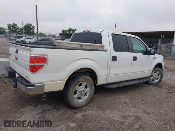 2012 Ford F-150 XL z VIN 1FTEW1CM5CFA25907, wystawiony jako IAAI lot #42304133 z przebiegiem 380 246 mil mil oraz . Historia ofert i sprzedaży dostępna na DreamBid. Obrazek 4.