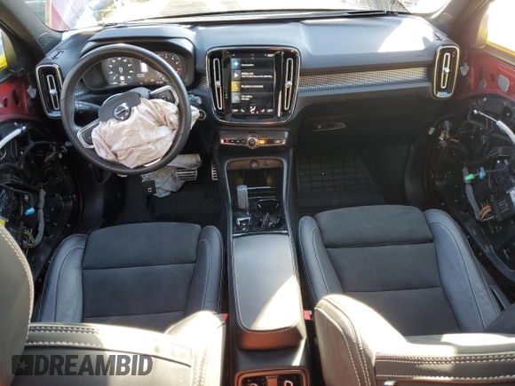 2021 Volvo XC40 R-Design with VIN YV4162UM2M2462305, listed as a Copart auction lot 42974065 with 24,827 mi miles and Salvage Title. Bid and sale history available at carsss.com. Image 8.